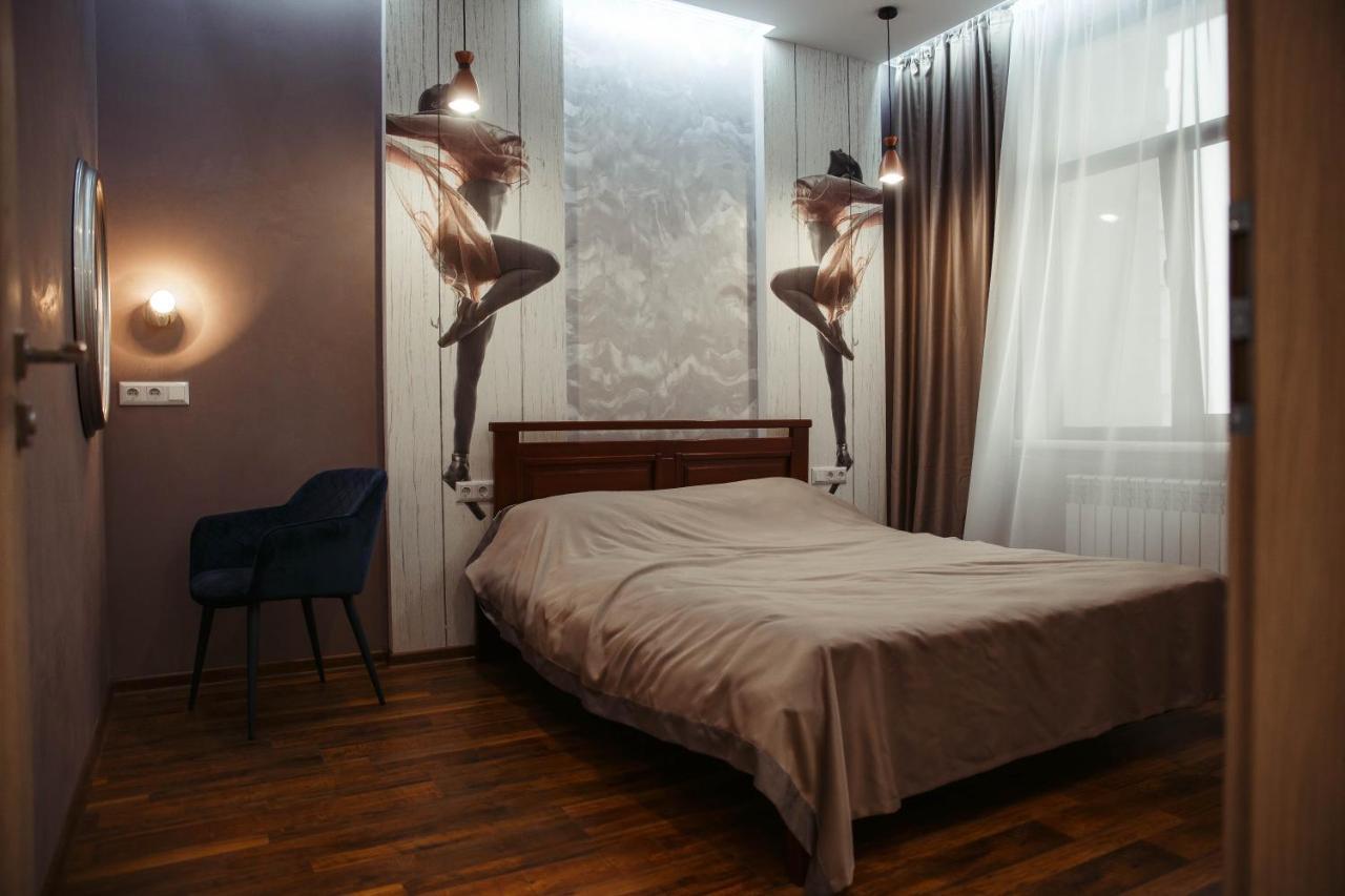 Апартаменты Центр Uman Square Apartment Umanʼ Exterior foto